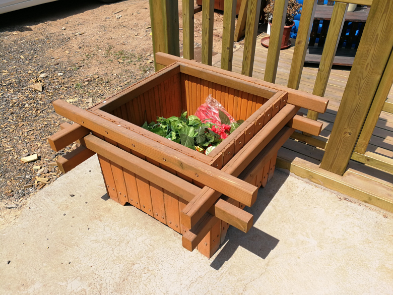 Flower box